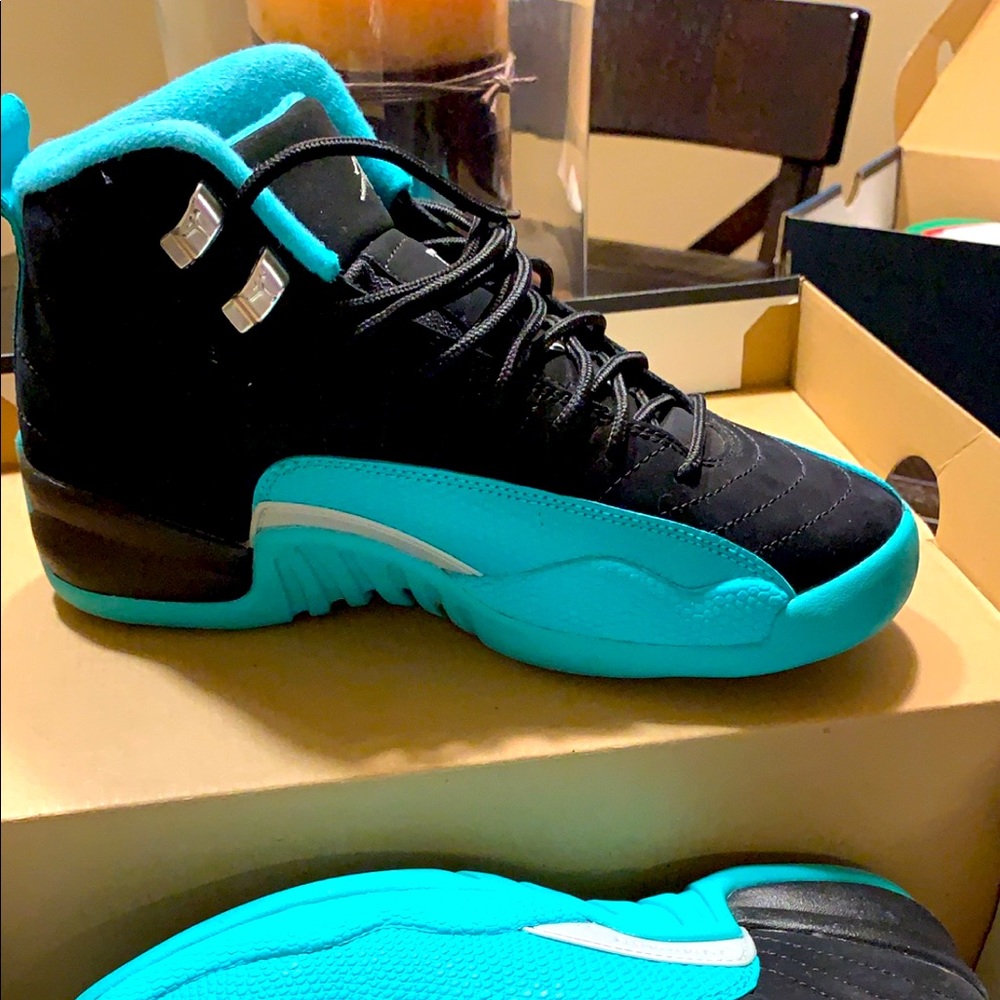 Air Jordan 12 Retro GG, Jade & Blk, Gently Used !!